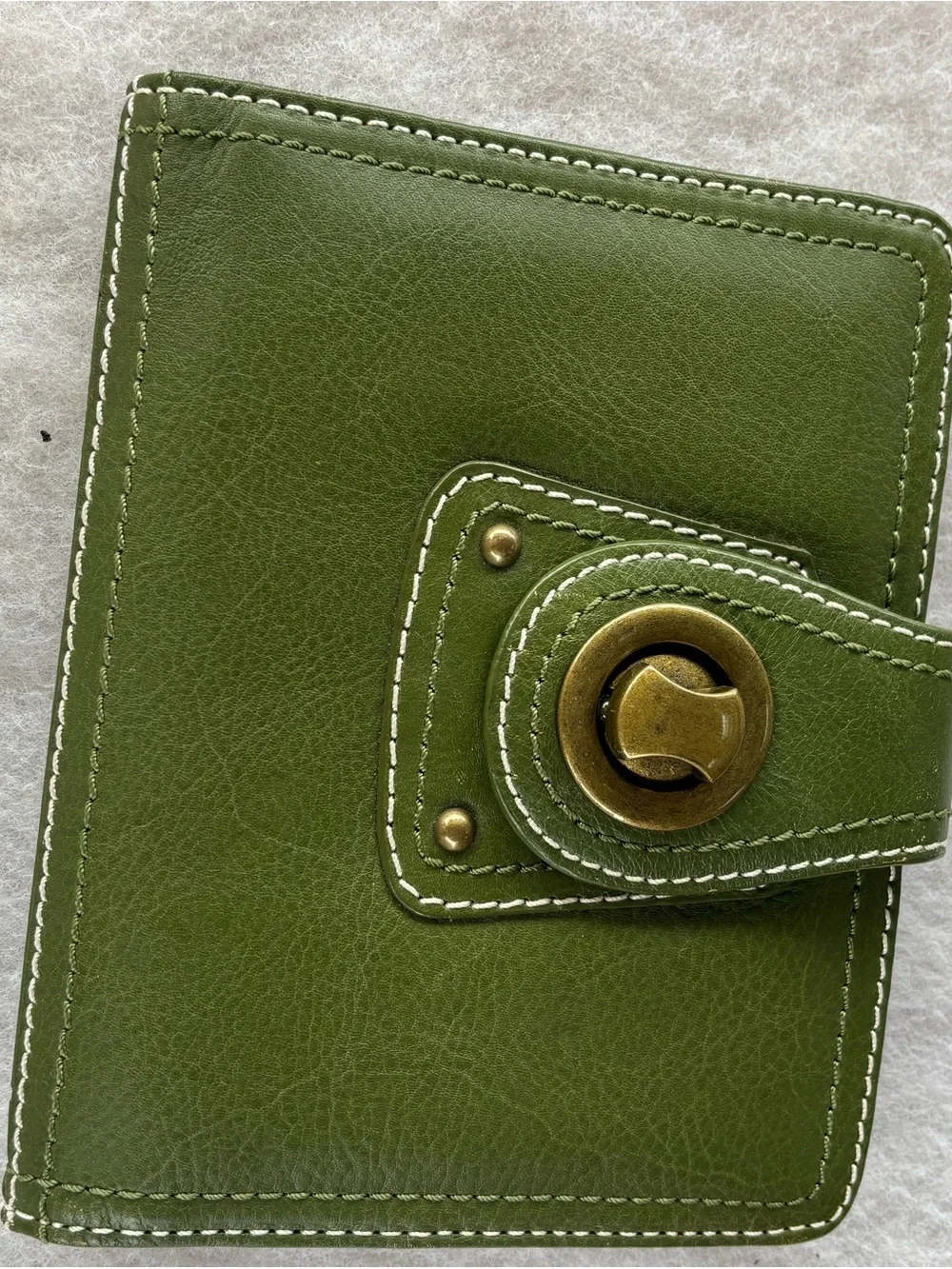 Franklin Covey Olive Green Leather Wallet with Brass Turn-Lock Accent - Picture 2 of 5